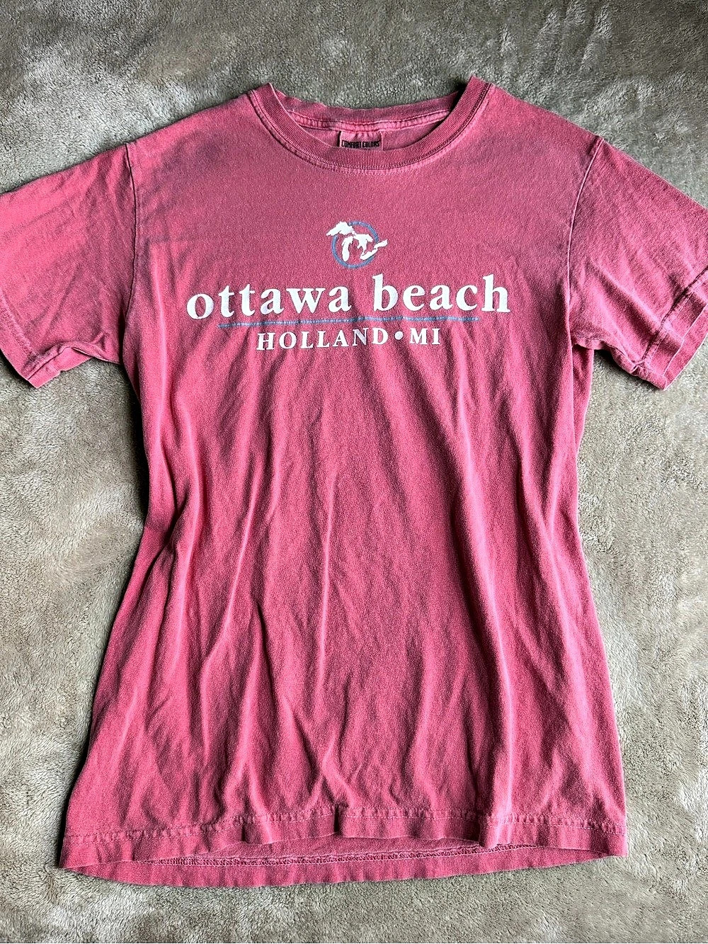 Comfort Colors Ottawa Beach Holland Michigan Small Graphic Tee Pink